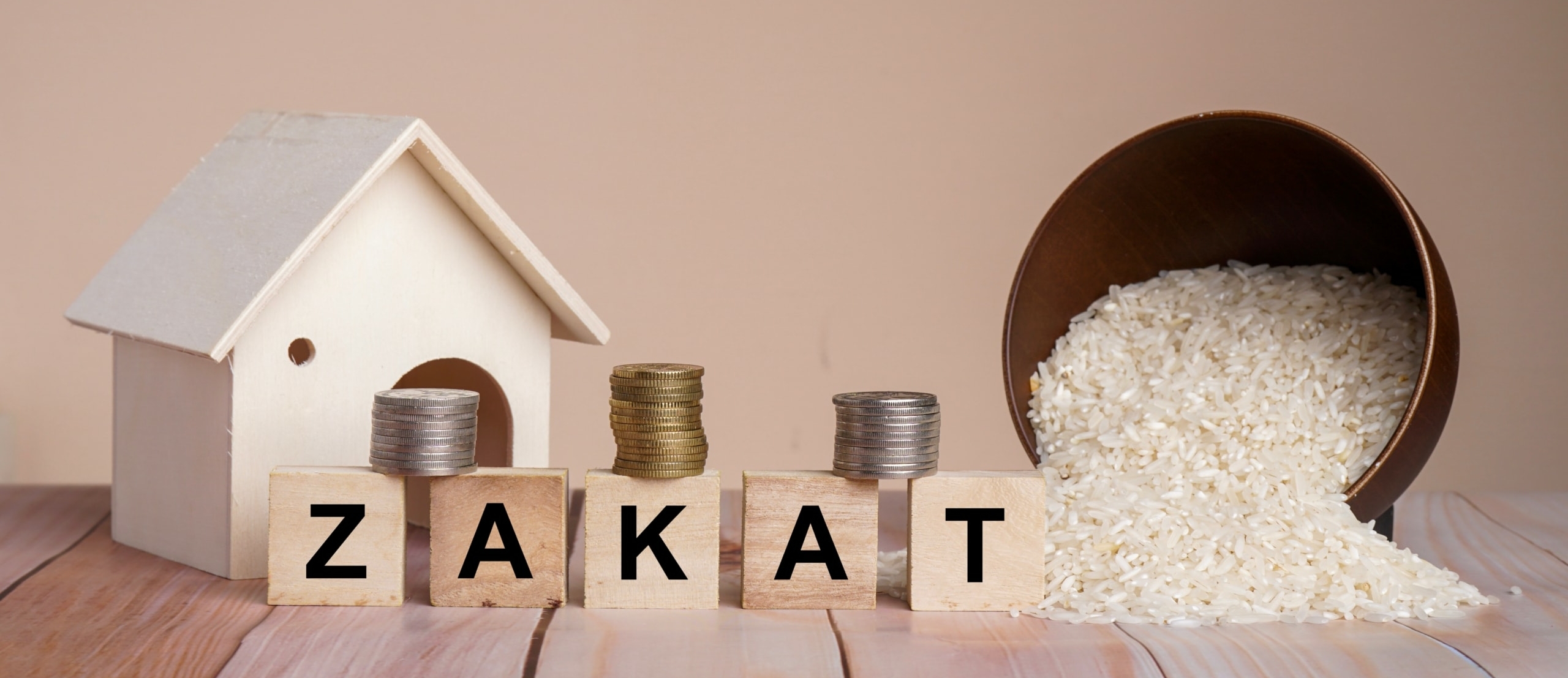 Zakat,Word,Coin,Stacked,,Rice,Grain,In,Bowl,And,Mini