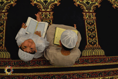 Kids-Quran-Looking-Up.png